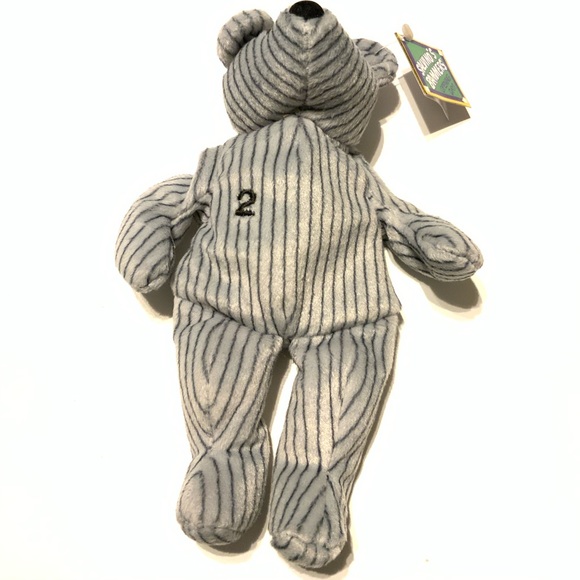 Derek Jeter # 2 Opening Day Beanie - Picture 1 of 6